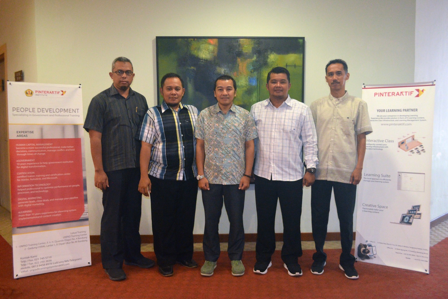 Pemerintah Kota Cirebon (Diskominfo) - Design Grafis untuk Informasi Publik